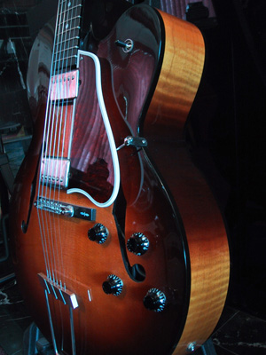 GIBSON Custom Shop L-5 STUDIO ARCHTOP GUITAR - Gorgeous Autumnburst - Image 4