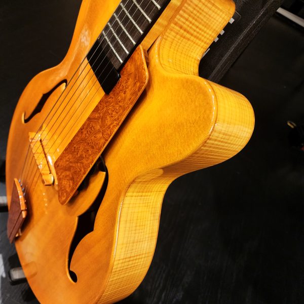 2005 Peter Hopkins 'Contessa' 16" Archtop Guitar - Image 9