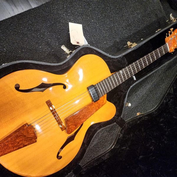 2005 Peter Hopkins 'Contessa' 16" Archtop Guitar - Image 6